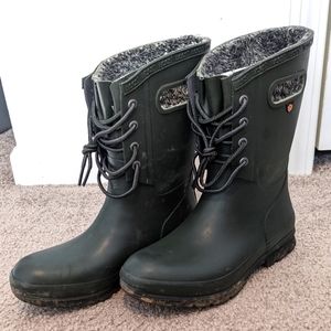 Bogs Size 8 Waterproof Cold Weather Boots